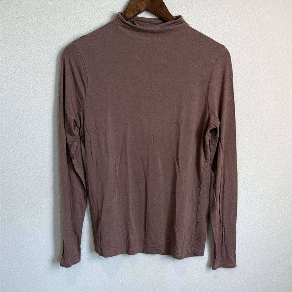 Tahari Taupe Long Sleeve Funnel Neck Tee shirt Size M